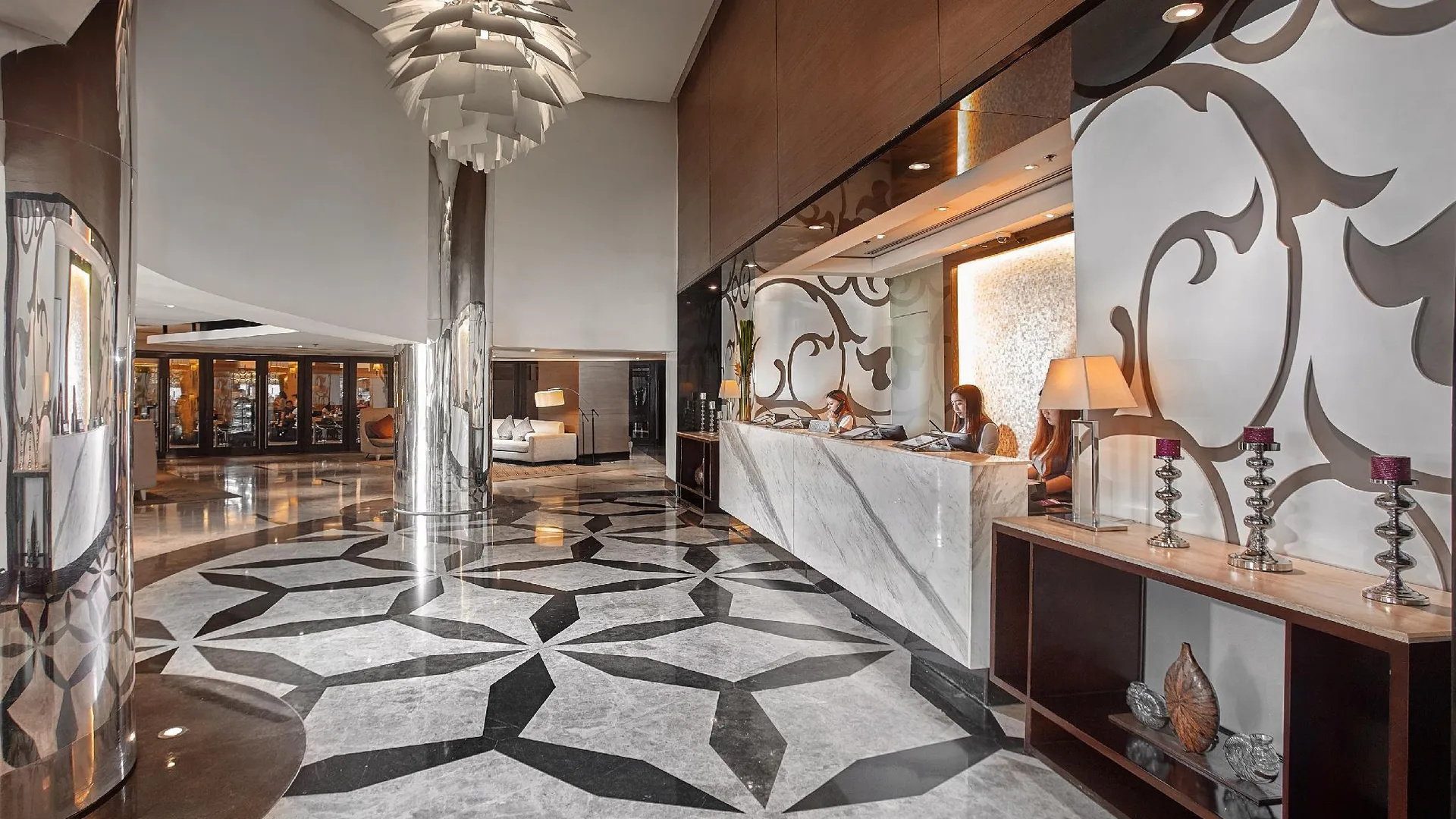 세부 퀘스트 호텔 앤 컨퍼런스 센터 세부 3성급 호텔 로비