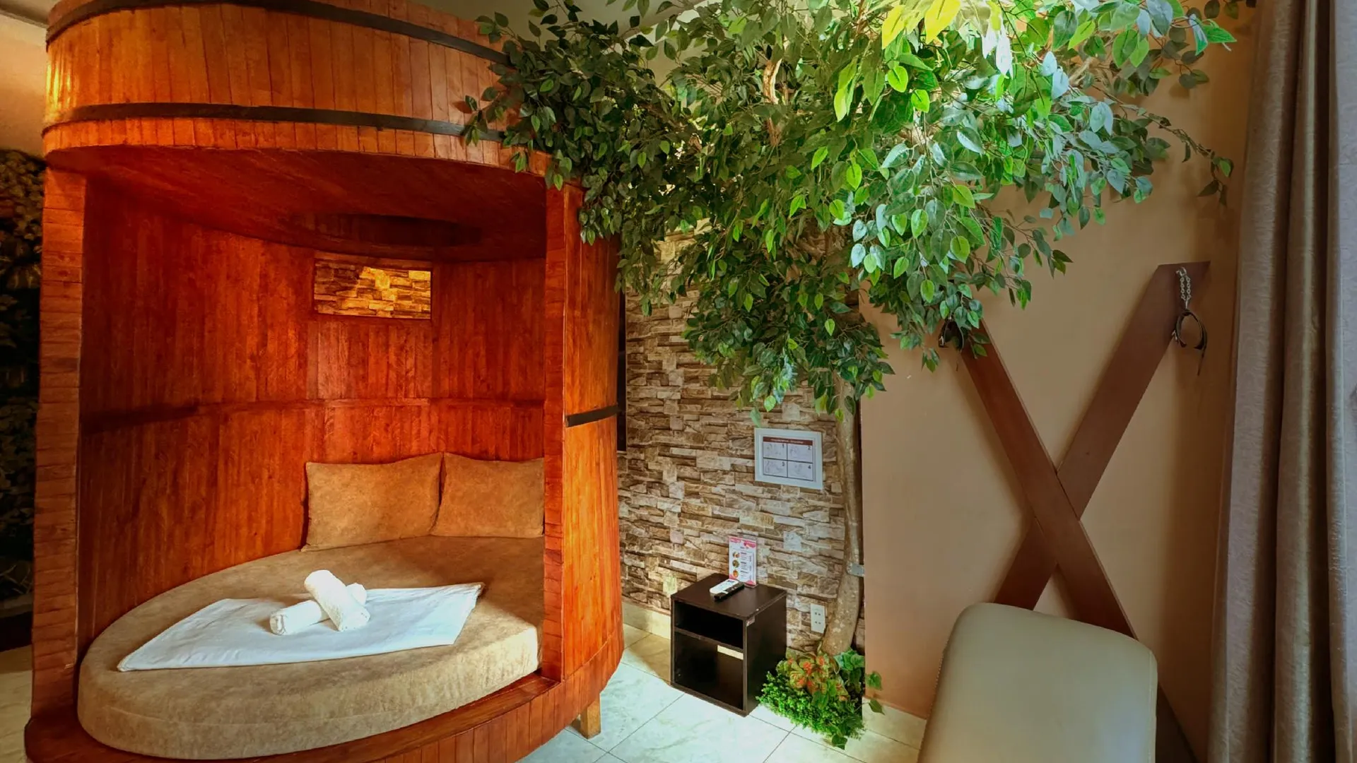 호치민 루브 호텔 3 2성급 호텔 스위트룸