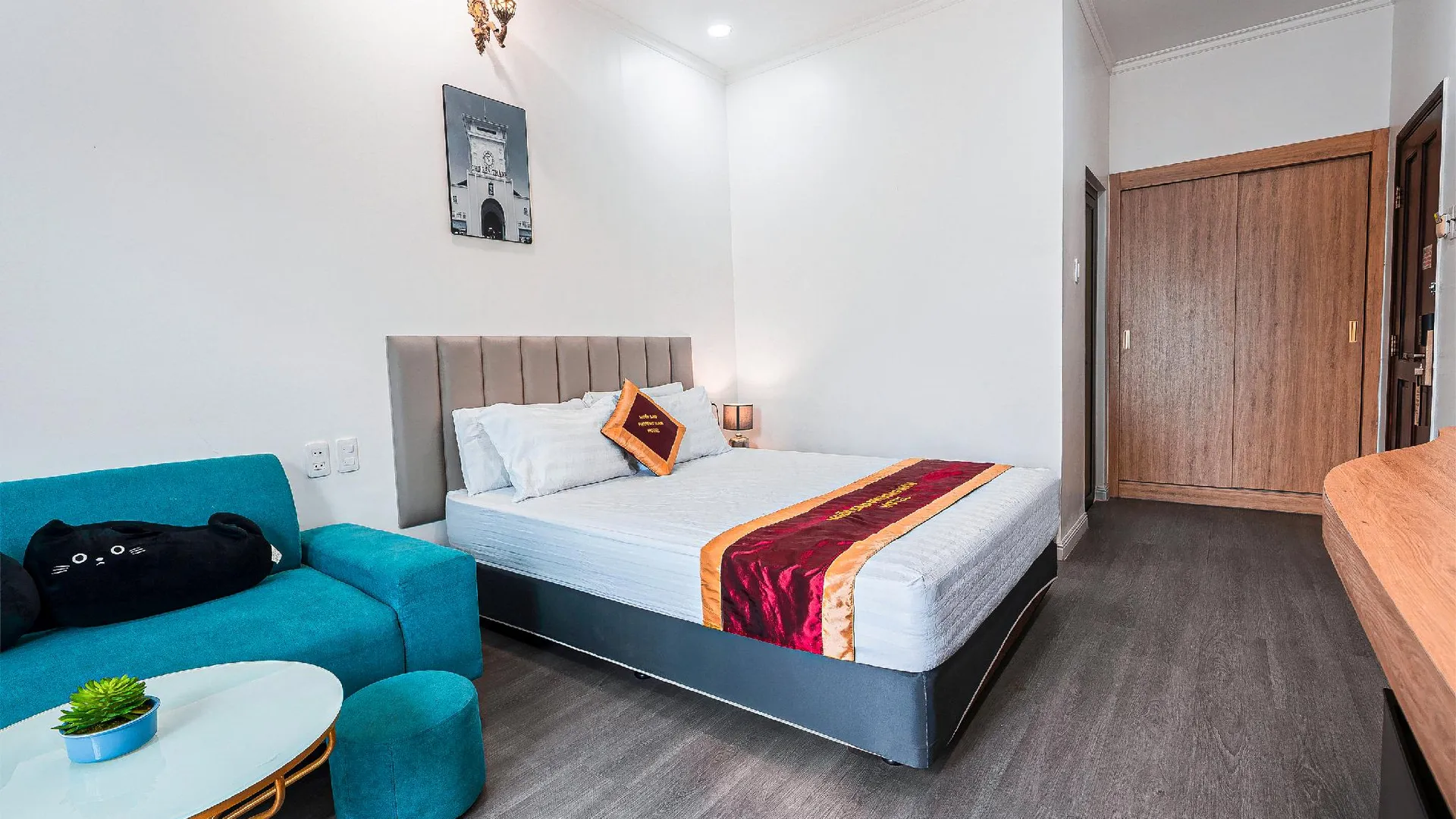 호치민 타운하우스 오크 서던 스타 호텔 꽝쭝 인더스트리얼 존 디스트릭트 12 3성급 호텔 스위트룸