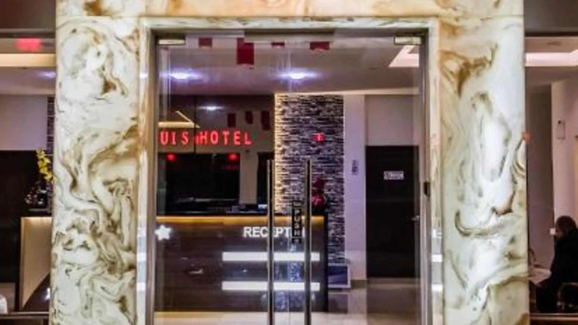 타이핑 루이스 호텔 2성급 호텔 수영장