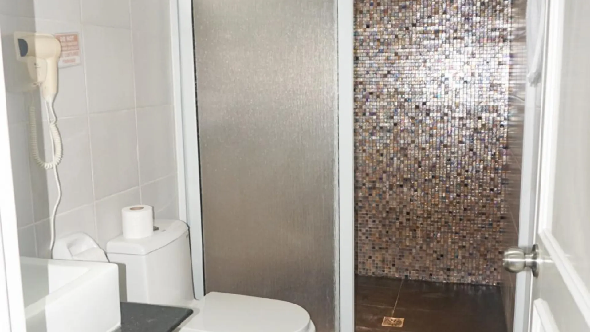 세부 올랑고 아일랜드의 프라이빗 하우스 (100m², 침실 3개, 프라이빗 욕실 2개) 4성급 싱글룸 수영장