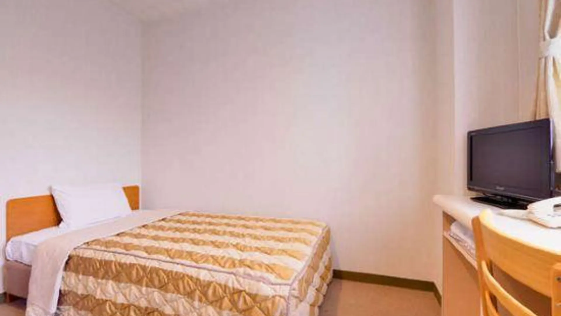 오키나와 본섬 Nago Business Hotel 2성급 호텔 전망