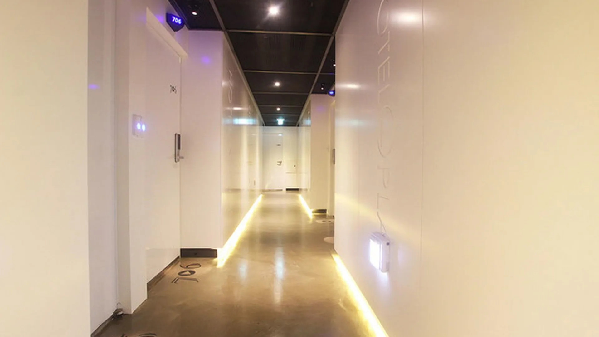 창원 창원 명서동 플레이 호텔 객실