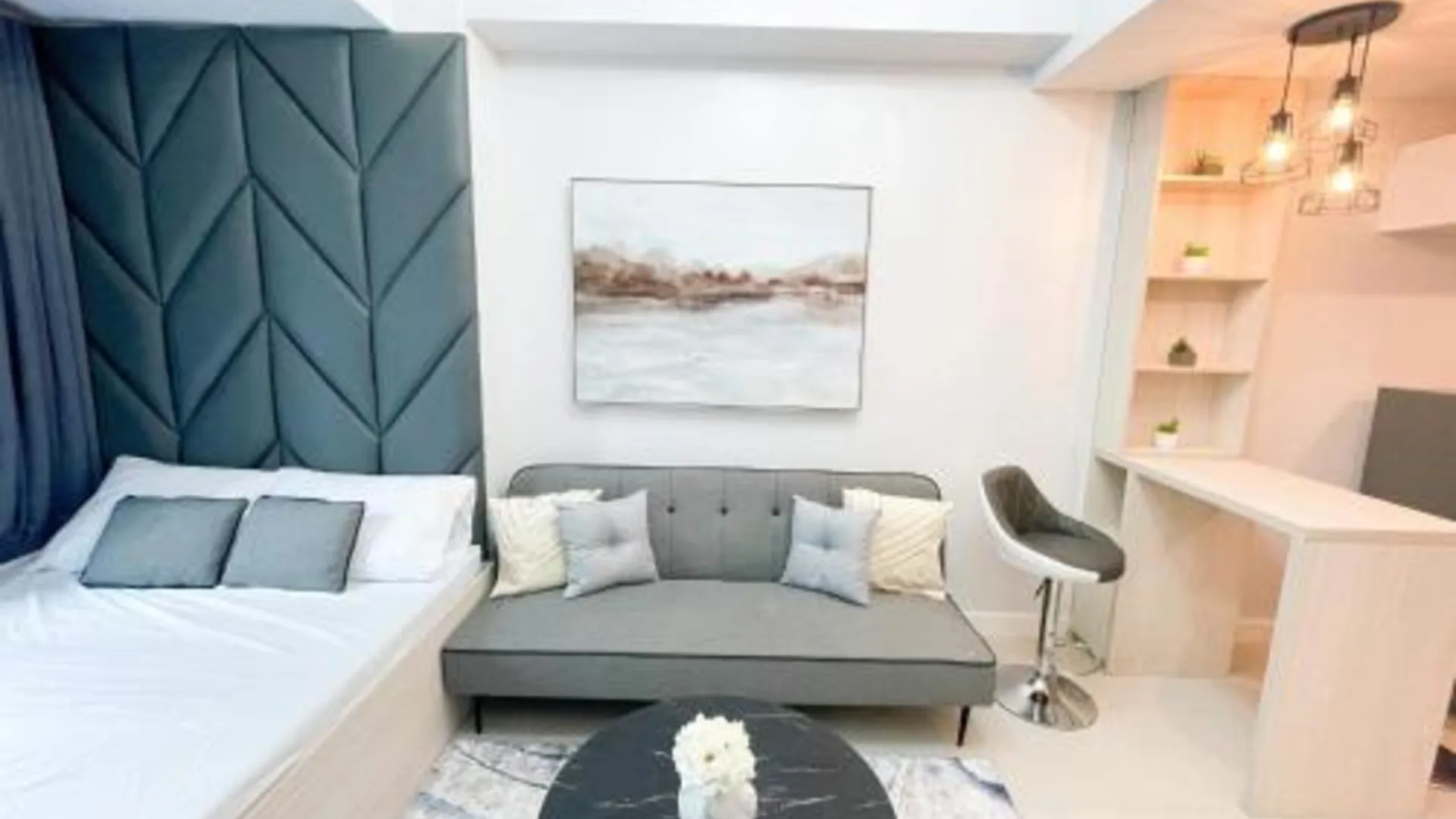 세부 38 Park Avenue right in the heart of IT Park Cebu, 55 inches TV, wifi, LOWER FLOOR on 5th floor 4성급 싱글룸 스위트룸