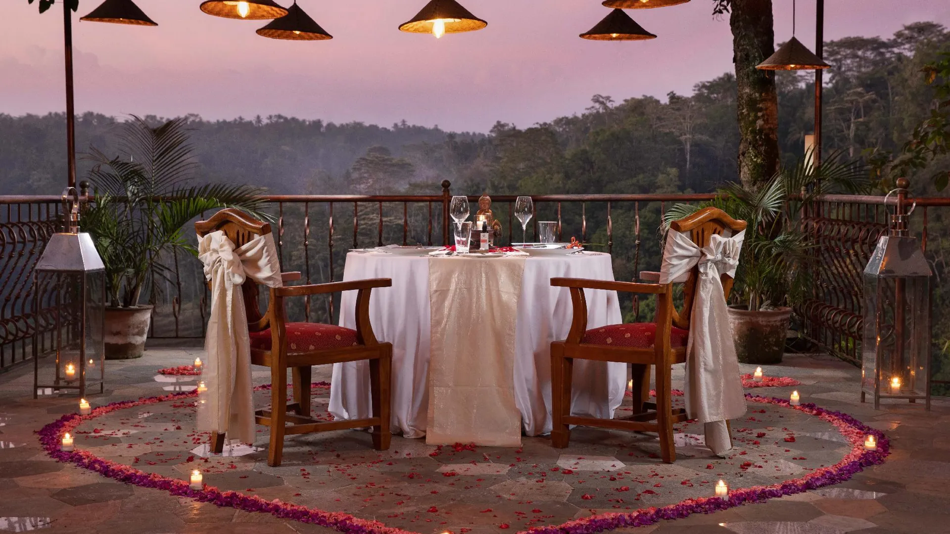 발리 아융 리조트 우붓 5성급 호텔 부대시설