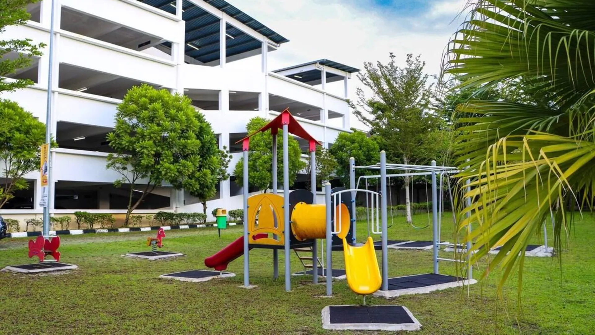 이포 캄퐁 울루 세포르의 아파트먼트 (0m², 침실 3개, 프라이빗 욕실 2개) 4성급 싱글룸 레스토랑