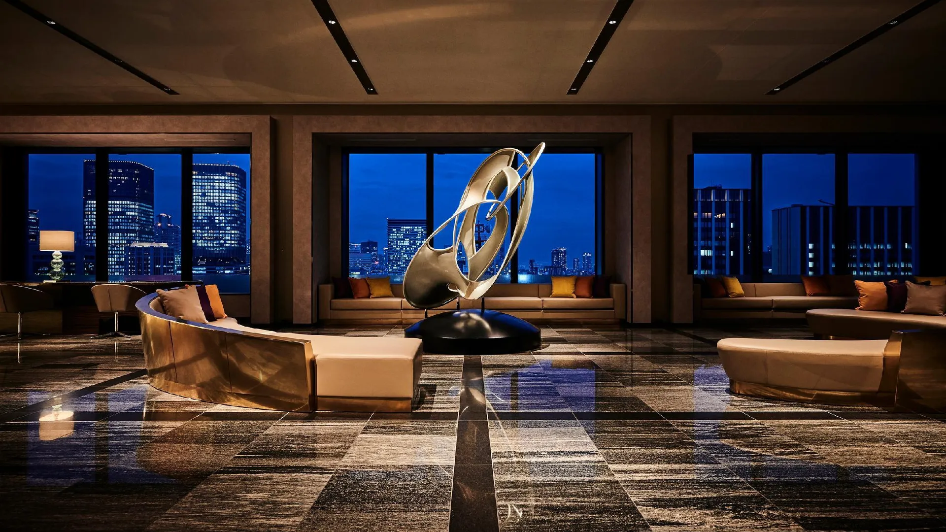 오사카 더 로얄 파크 호텔 아이코닉 오사카 미도스지 4성급 호텔 객실