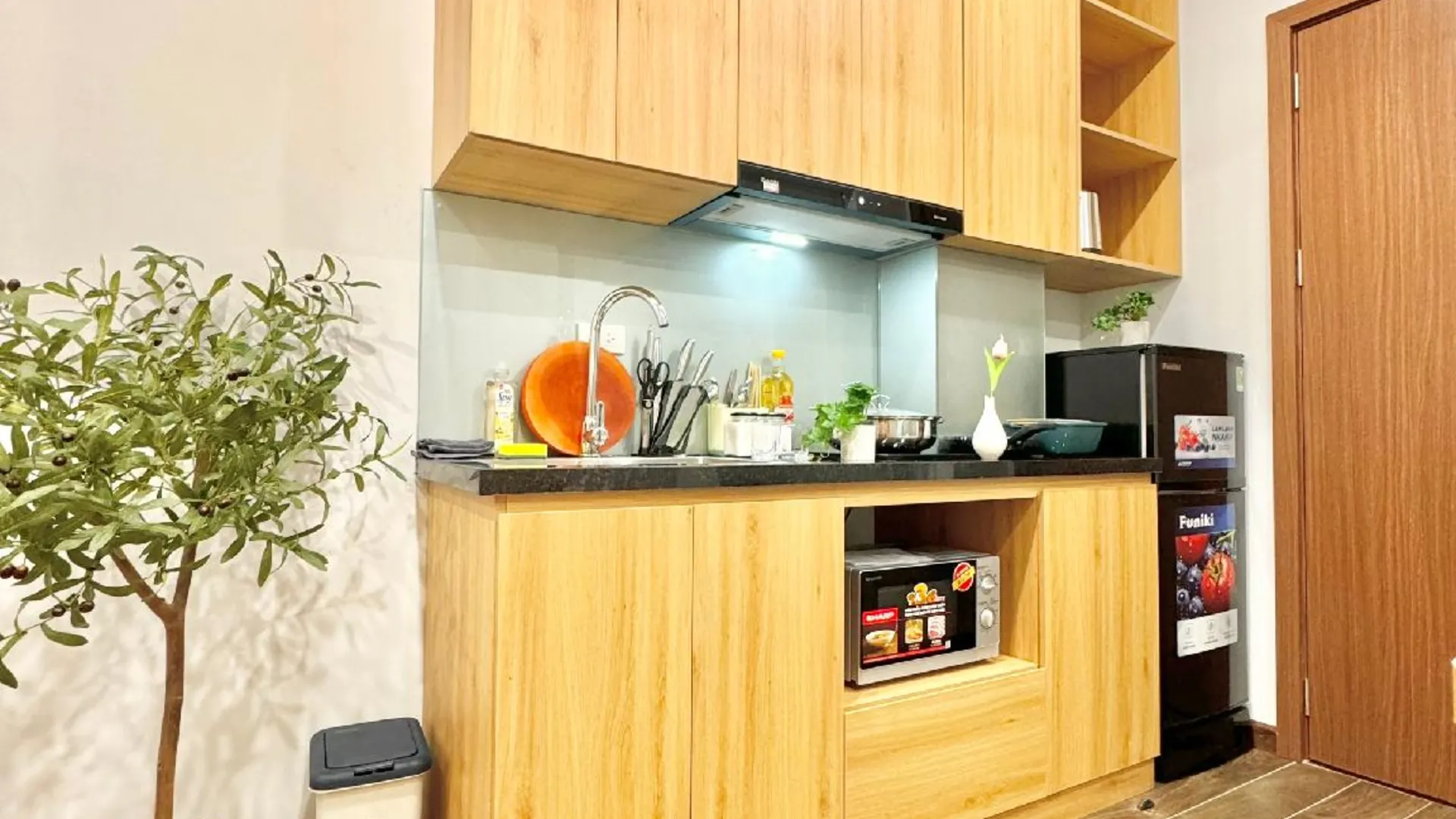 하노이 코지 홈 - 배스타브 - 컴피 바이 더 리틀 홈 4성급 게스트하우스 로비