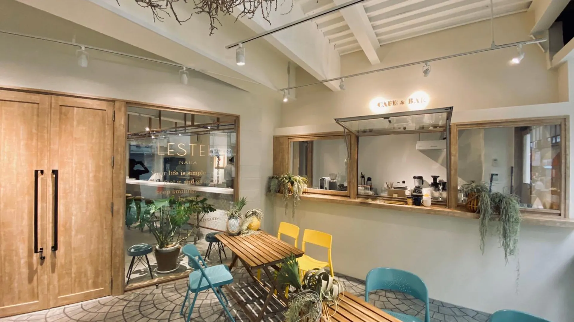 오키나와 본섬 LESTEL NAHA 2성급 호텔 외관