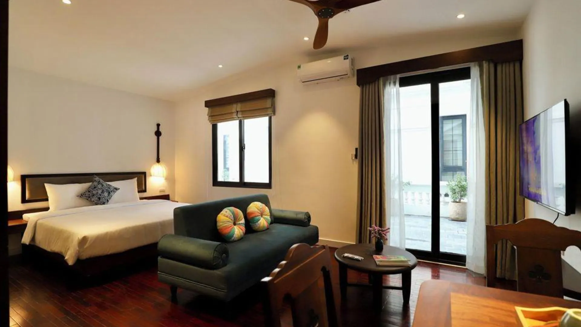 하노이 메종 냐 51 꽝칸 4성급 게스트하우스 스위트룸