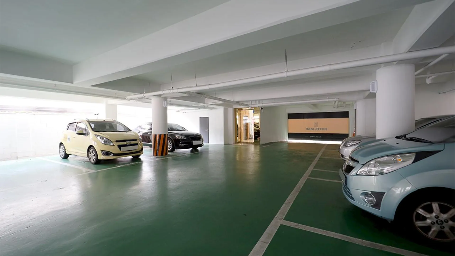 울산 호텔마르 울산삼산 1성급 호텔 수영장