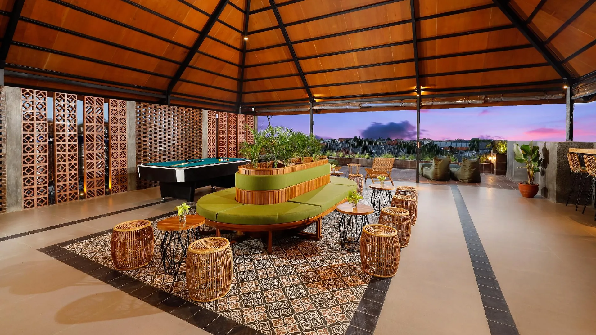 발리 사랑 컴포트 1성급 호텔 수영장