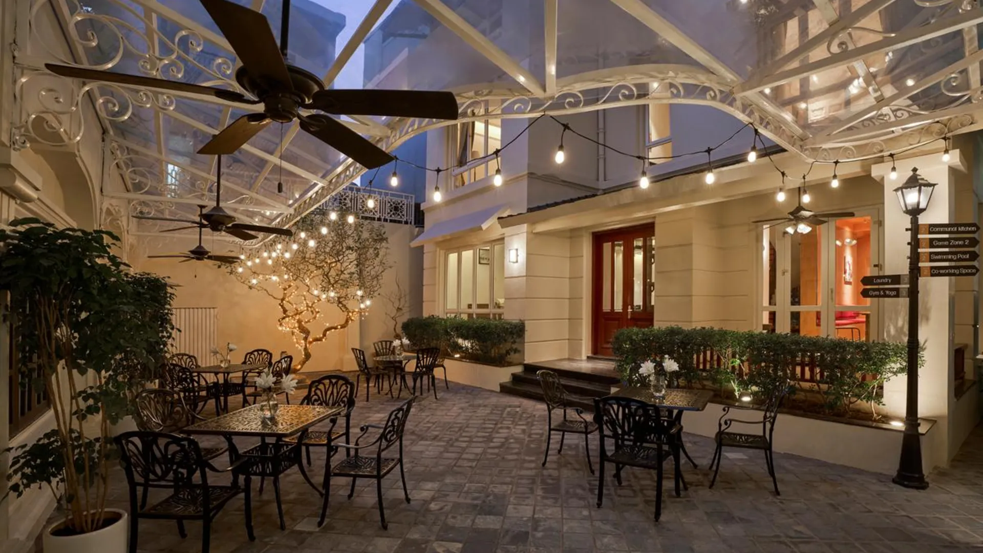 하노이 M 빌리지 호텔 롱비엔 4성급 호텔 외관