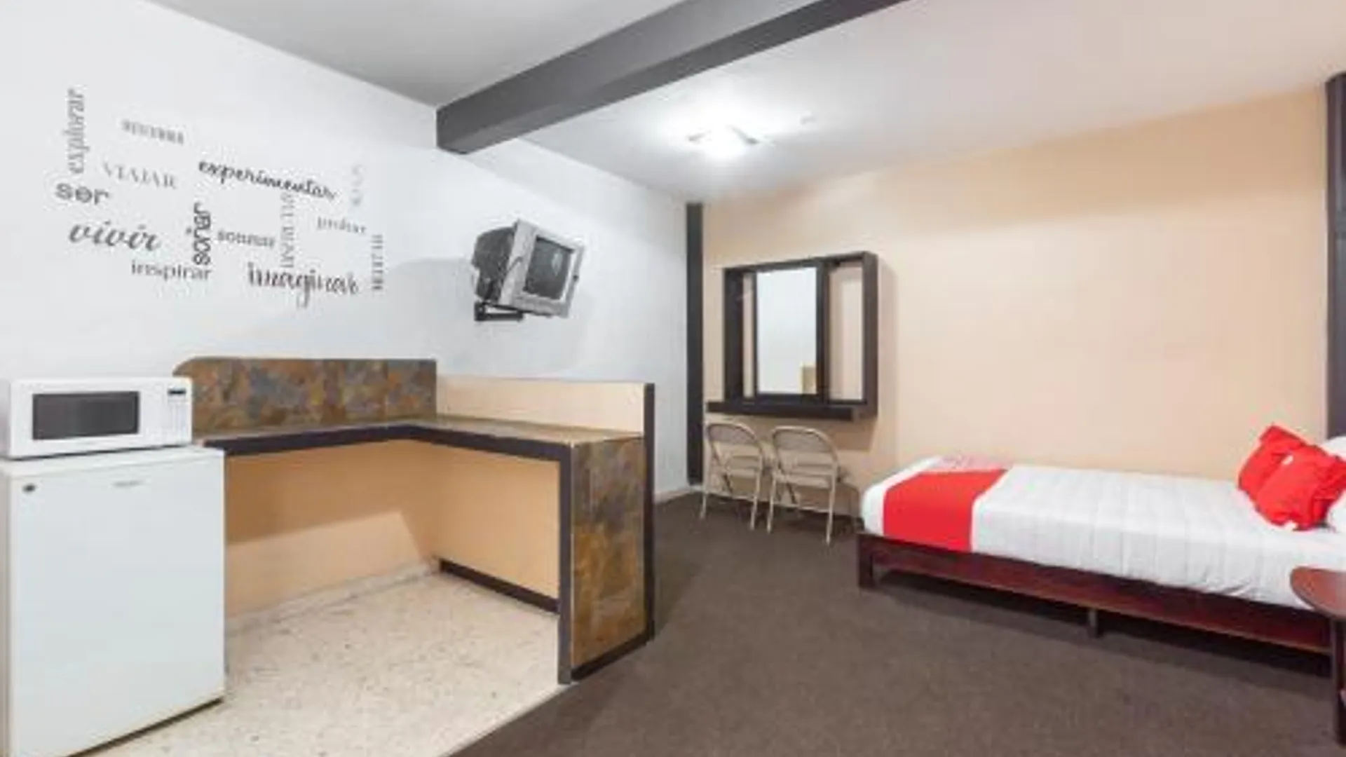 오악사카 OYO 호텔 엠페라도르, 오악사카 2성급 호텔 스위트룸