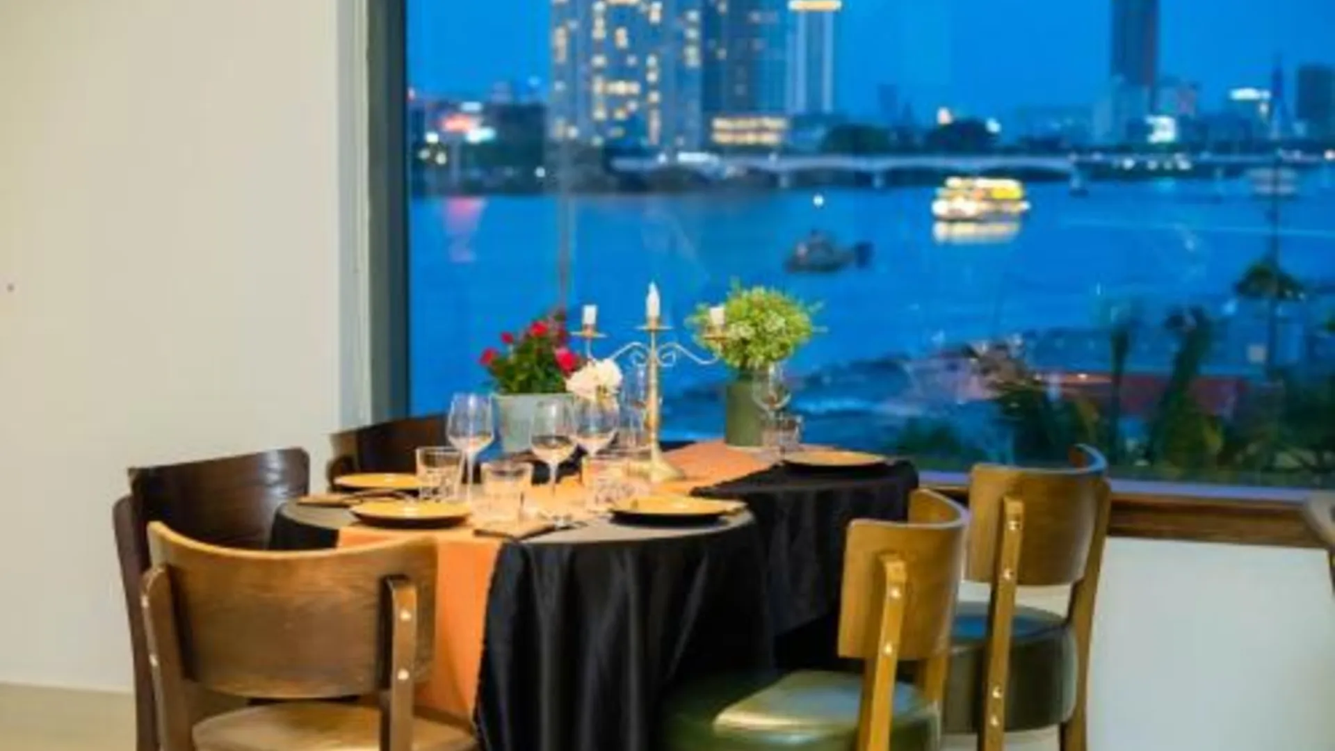 다낭 디 루쏘 부티크 호텔 리버사이드 다낭 3성급 호텔 레스토랑