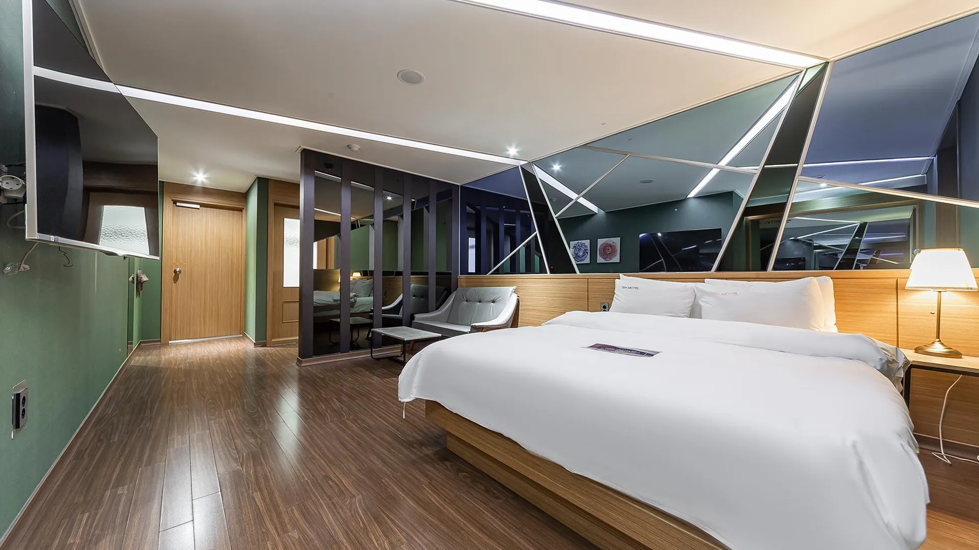 칠곡 칠곡 왜관 텐 호텔 스위트룸