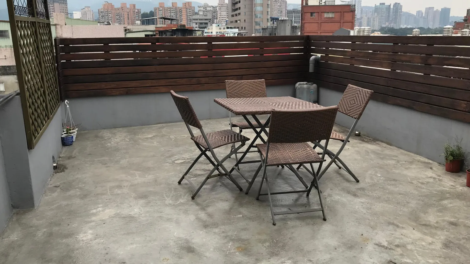 타이베이 투어리스트 버니 호스텔 5성급 게스트하우스 전망