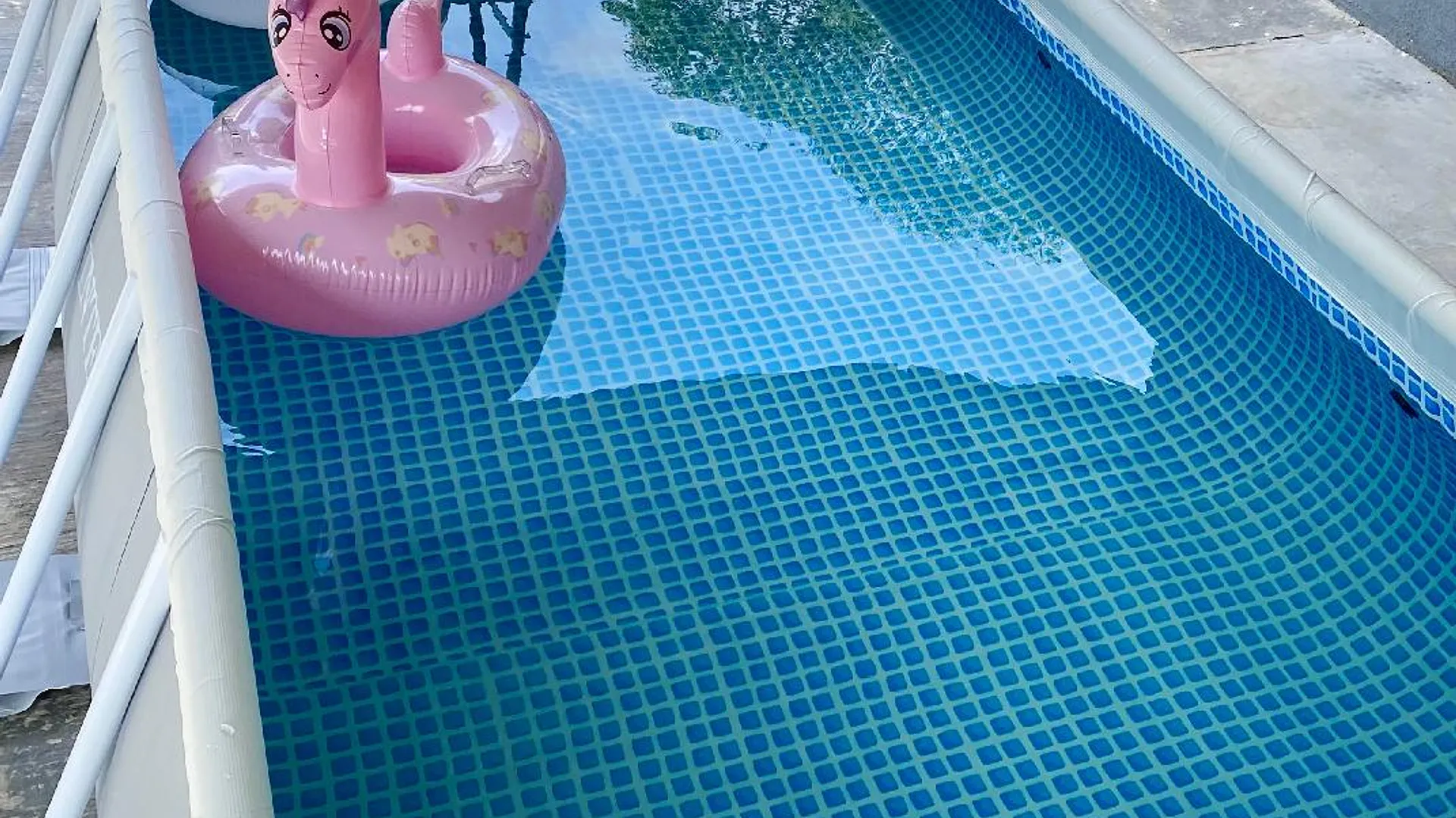 포트 딕슨 캄풍 시 루사의 프라이빗 하우스 (m², 침실 3개, 프라이빗 욕실 2개) 3성급 게스트하우스 객실