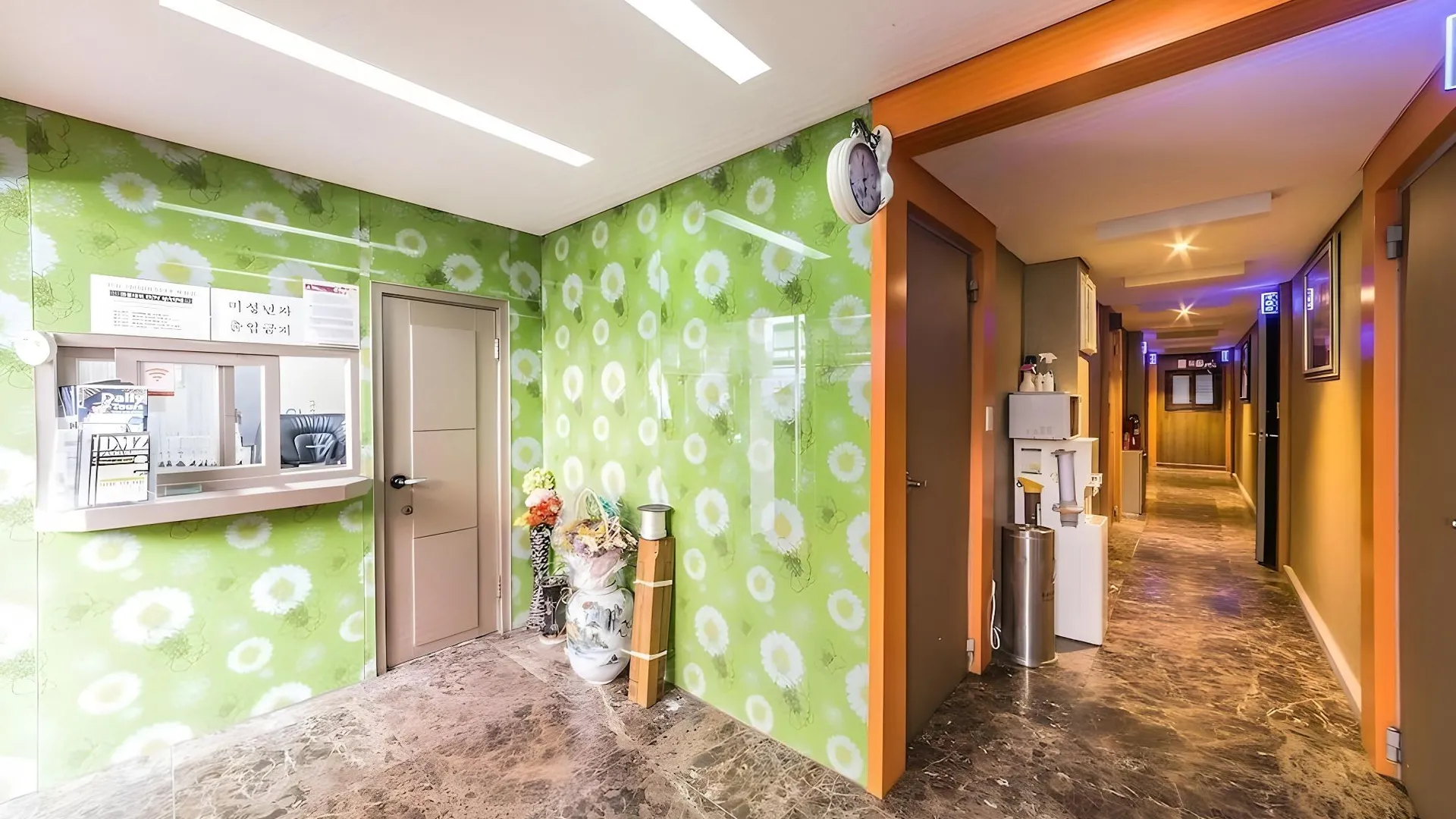 서울 브라운 호텔 2성급 호텔 로비