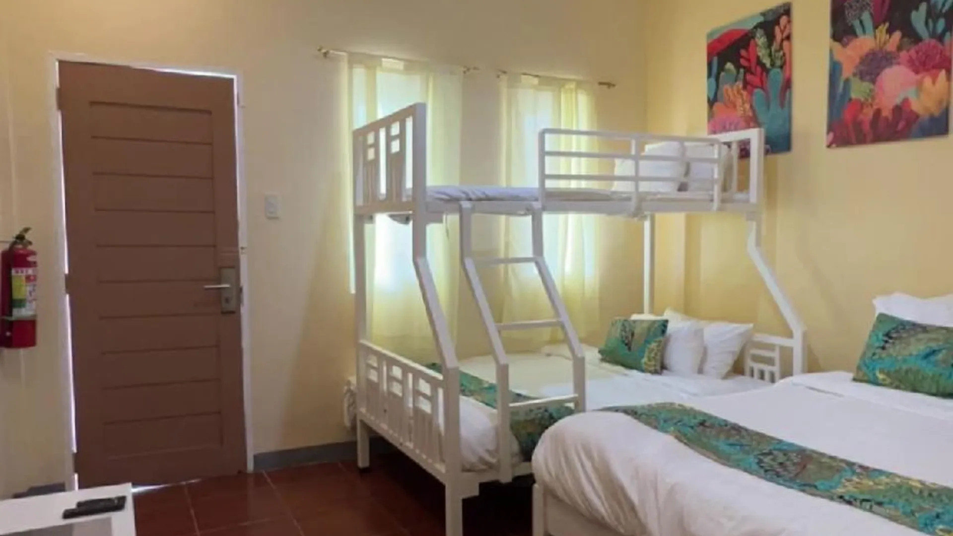 세부 리프 워터스 리조트 3성급 호텔 스위트룸