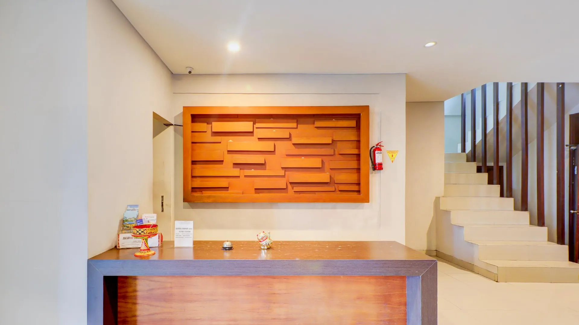 발리 컬렉션 O 발리 사누르 비치 근처 구 아카르사 트랜짓 4성급 호텔 수영장