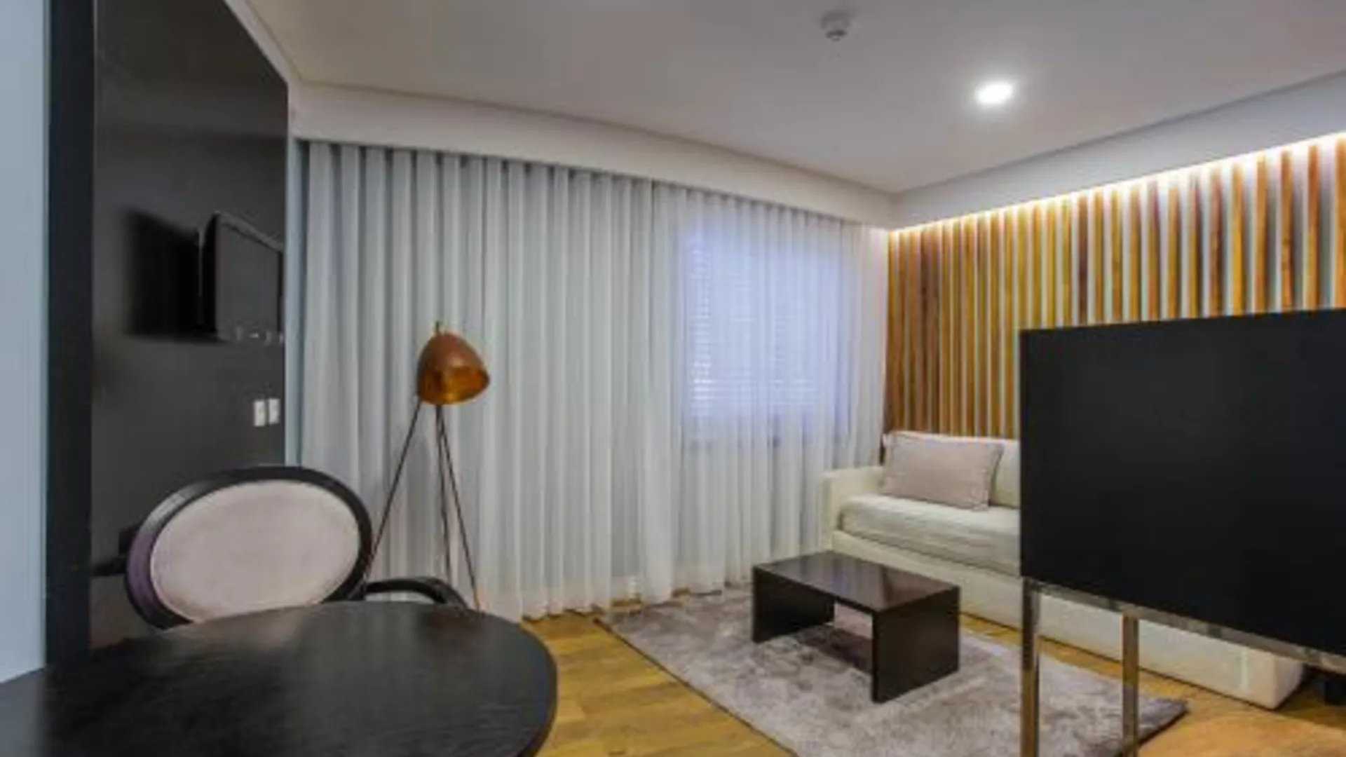 프라이아 다 비토리아 Hotel Teresinha 3성급 호텔 스위트룸