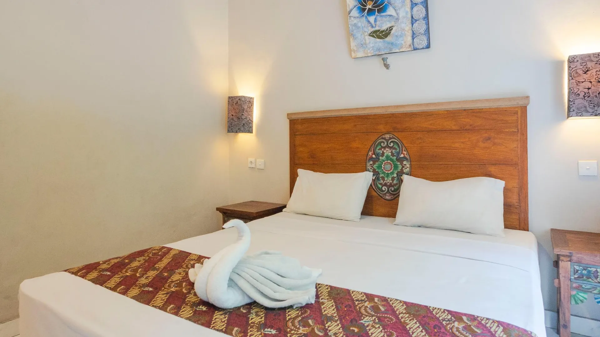 발리 아카르사 코코로 사누르 발리 2성급 호텔 객실