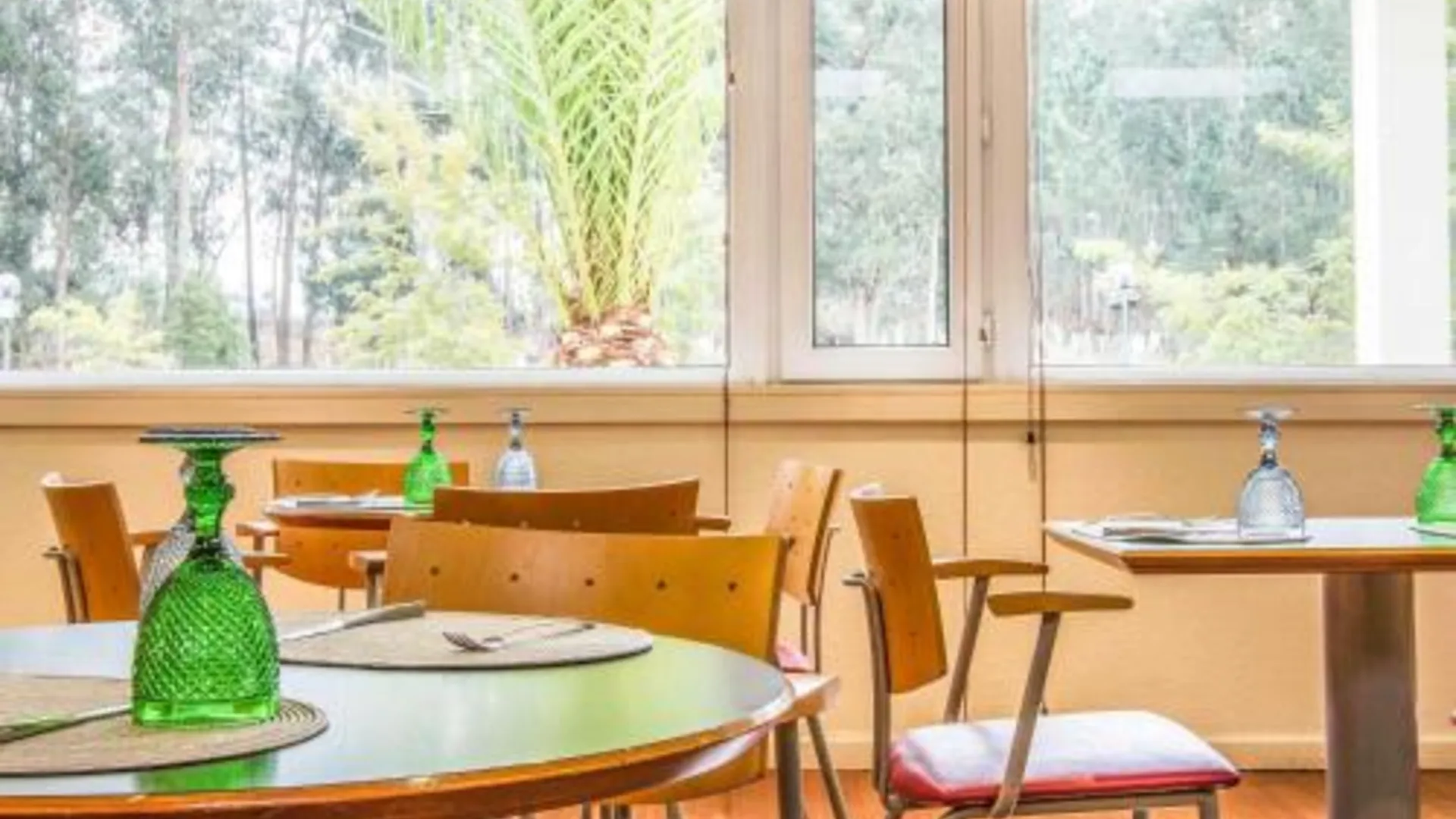 산타 마리아 다 페이라 이비스 포르투 술 유로파르케 2성급 호텔 외관