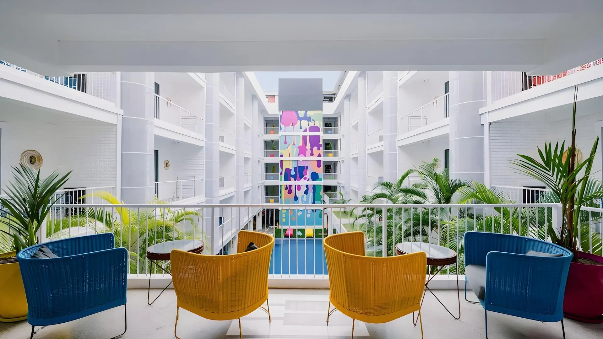 발리 비바 대시 호텔 스미냑 4성급 호텔 외관