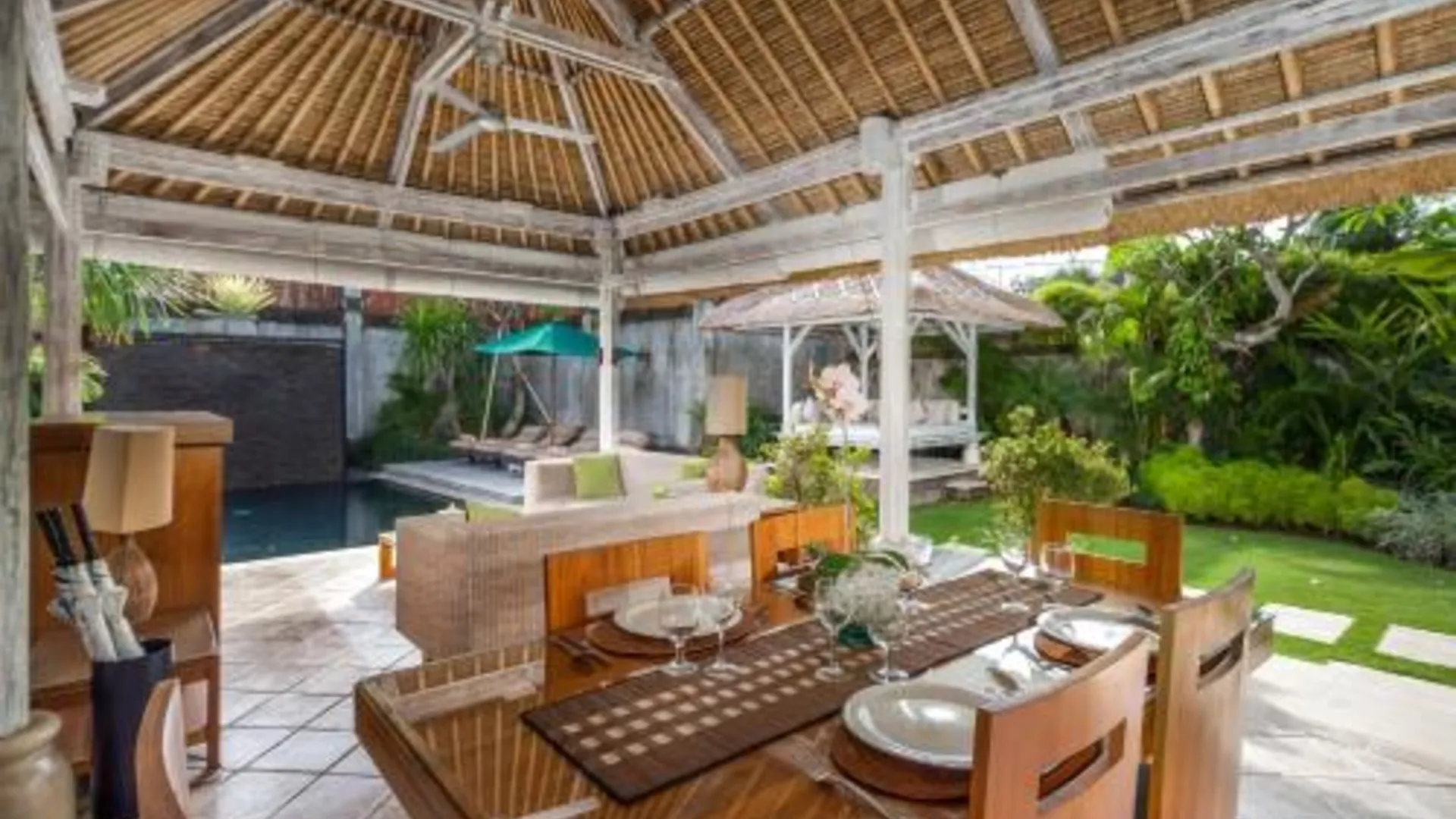 발리 세린 빌라 4성급 호텔 수영장