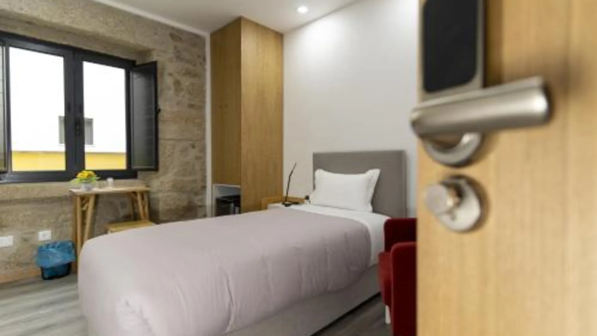 카스텔로 브란코 ALOJAMENTO GIRASSOL - Guest House - Quarto com casa de banho privativa 3성급 호텔 스위트룸