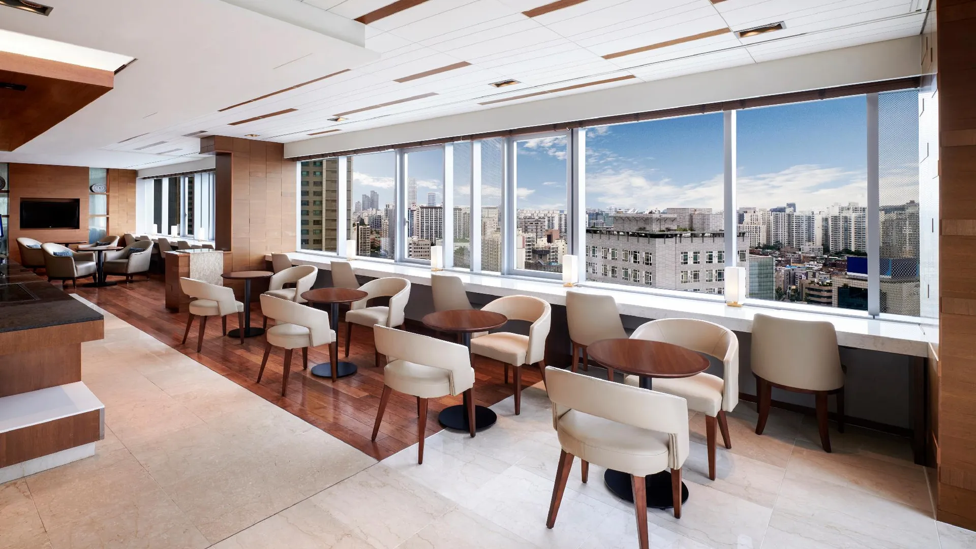 서울 코트야드 바이 메리어트 서울 타임스퀘어 4성급 호텔 수영장