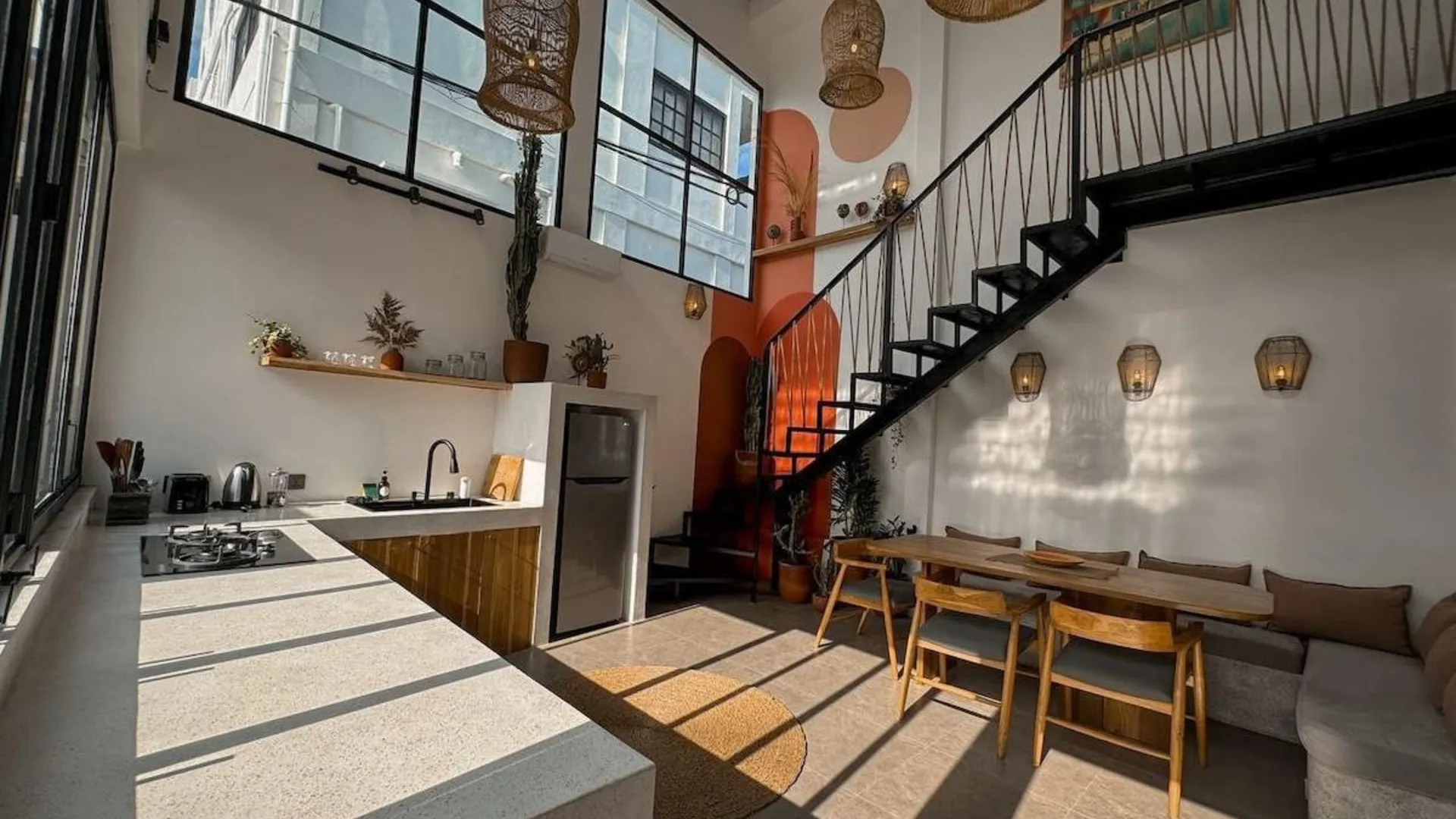 발리 Casa Guru 3성급 게스트하우스 수영장