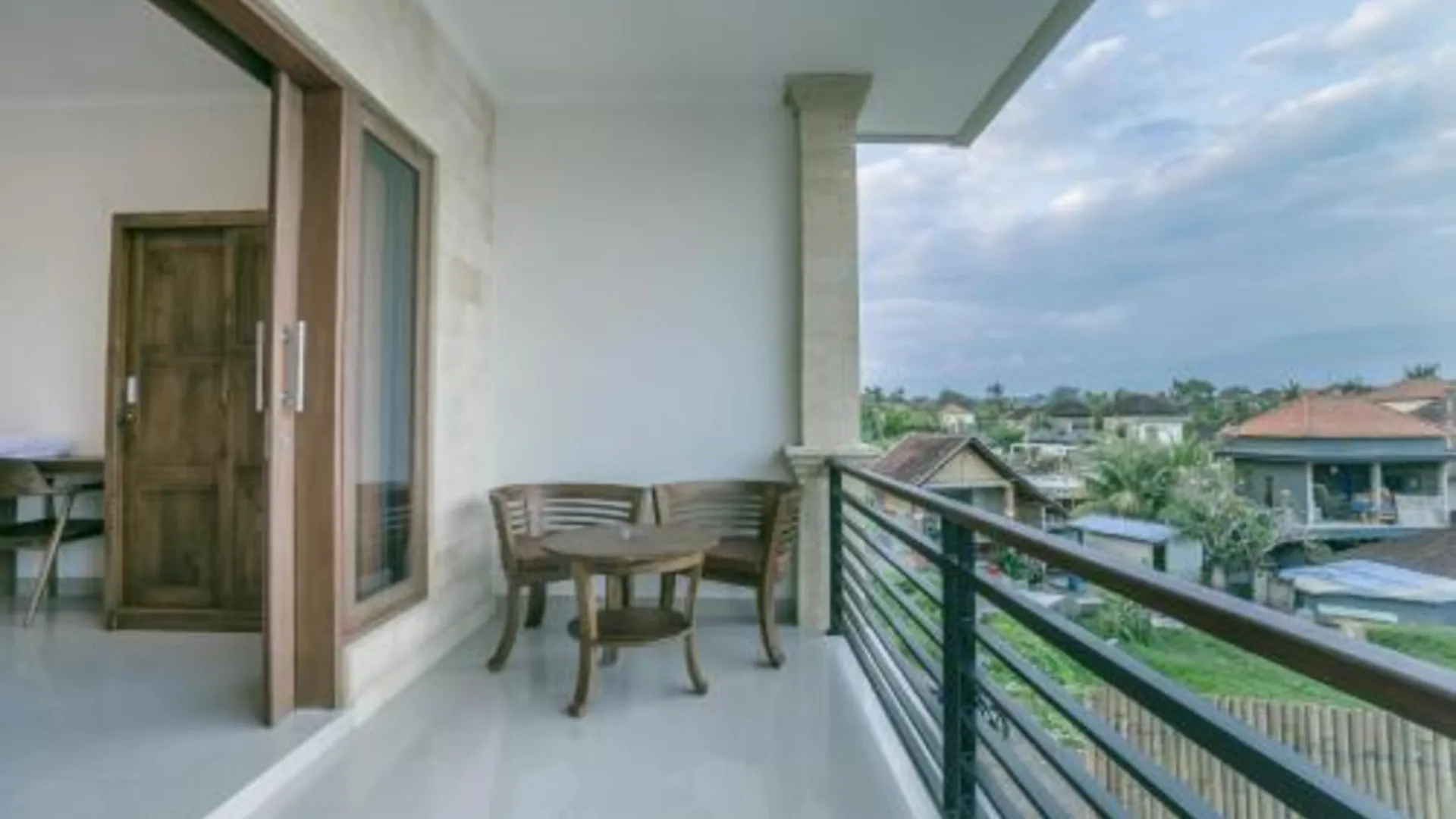 발리 폰독 타미우 호텔 전망