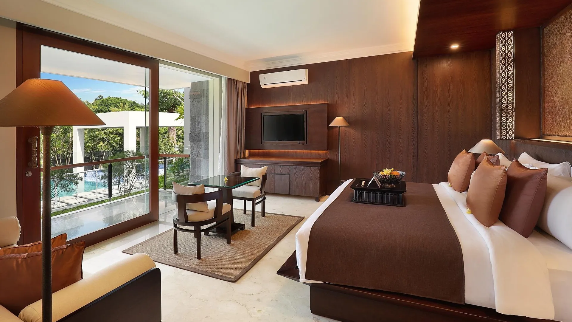 발리 로얄 카무엘라 빌라 앤 스위트 앳 몽키 포레스트, 우붓 5성급 호텔 스위트룸