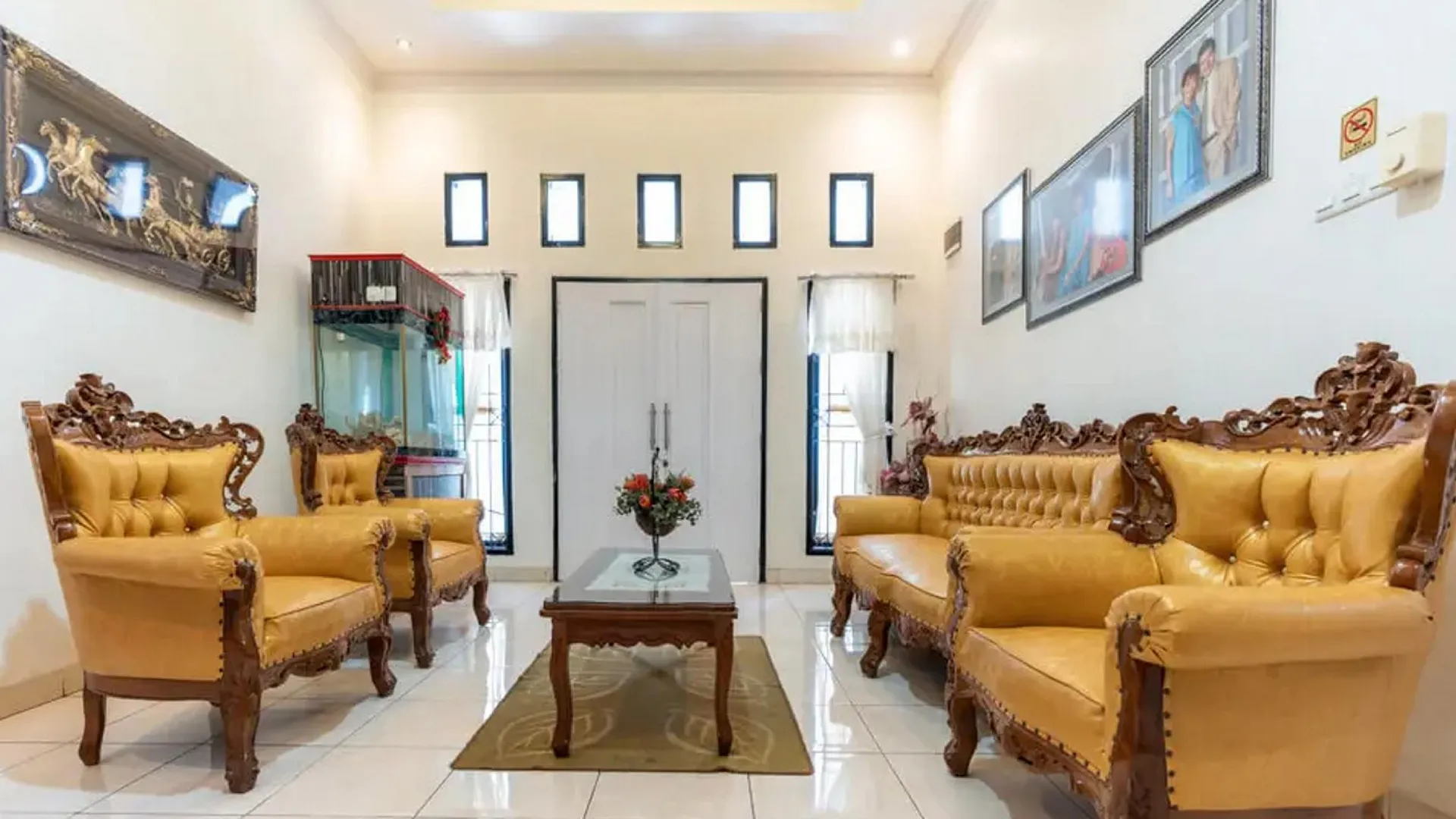 마카사르 레드도어즈 @ 펭가요만 파나쿠캉 3 2성급 호텔 외관