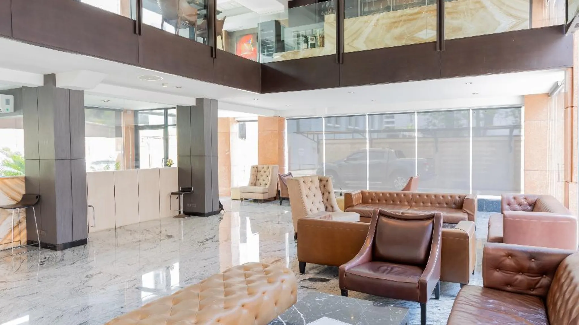 방콕 수코타이 호텔 앤 레지던스 3성급 호텔 스위트룸