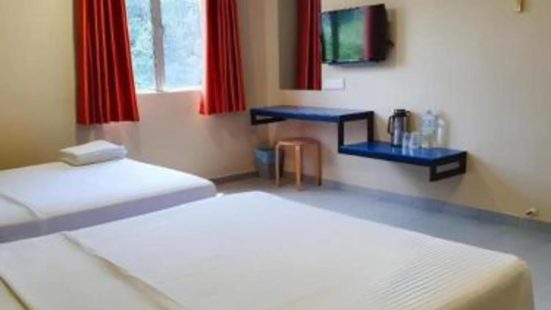 쿠알라 리피스 호텔 젤라이 쿠알라 리피스 (Jln Bk 비우스) 2성급 호텔 스위트룸