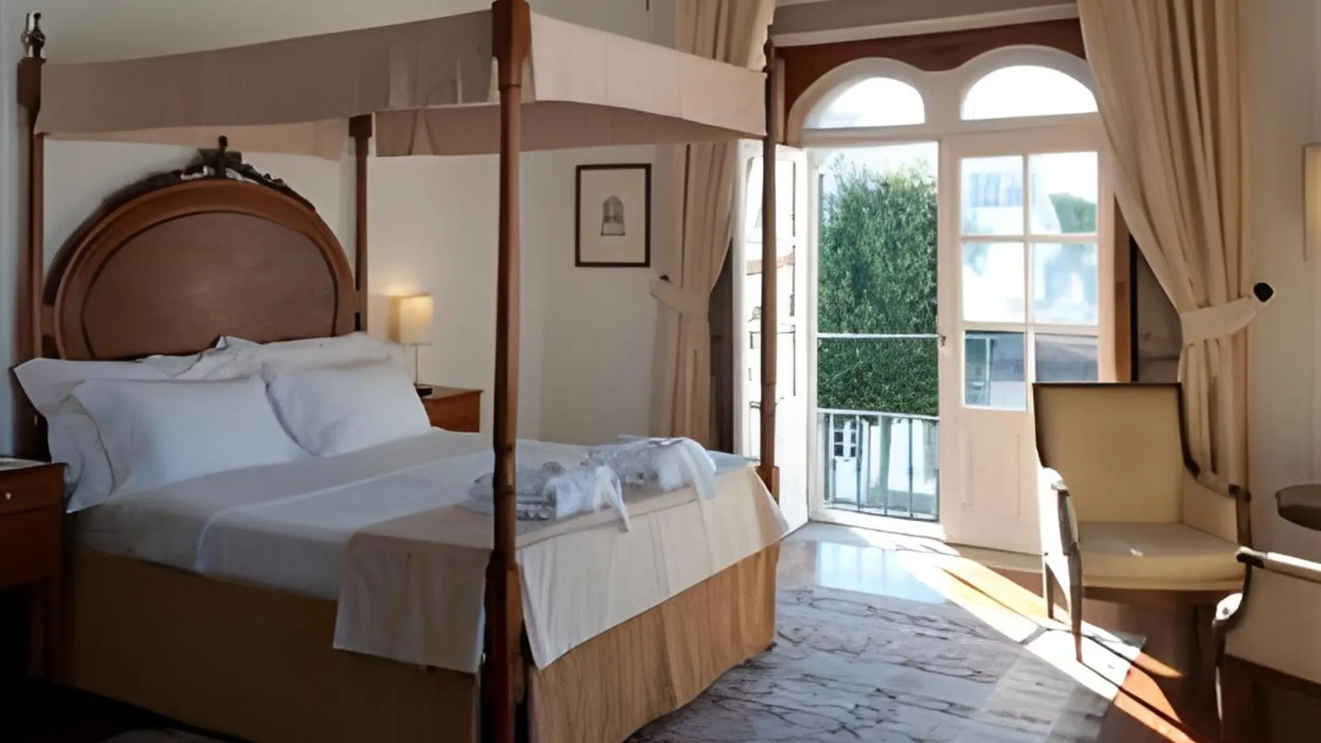 비아나 도 카스텔로 호텔 카사 멜로 알빔 4성급 호텔 스위트룸