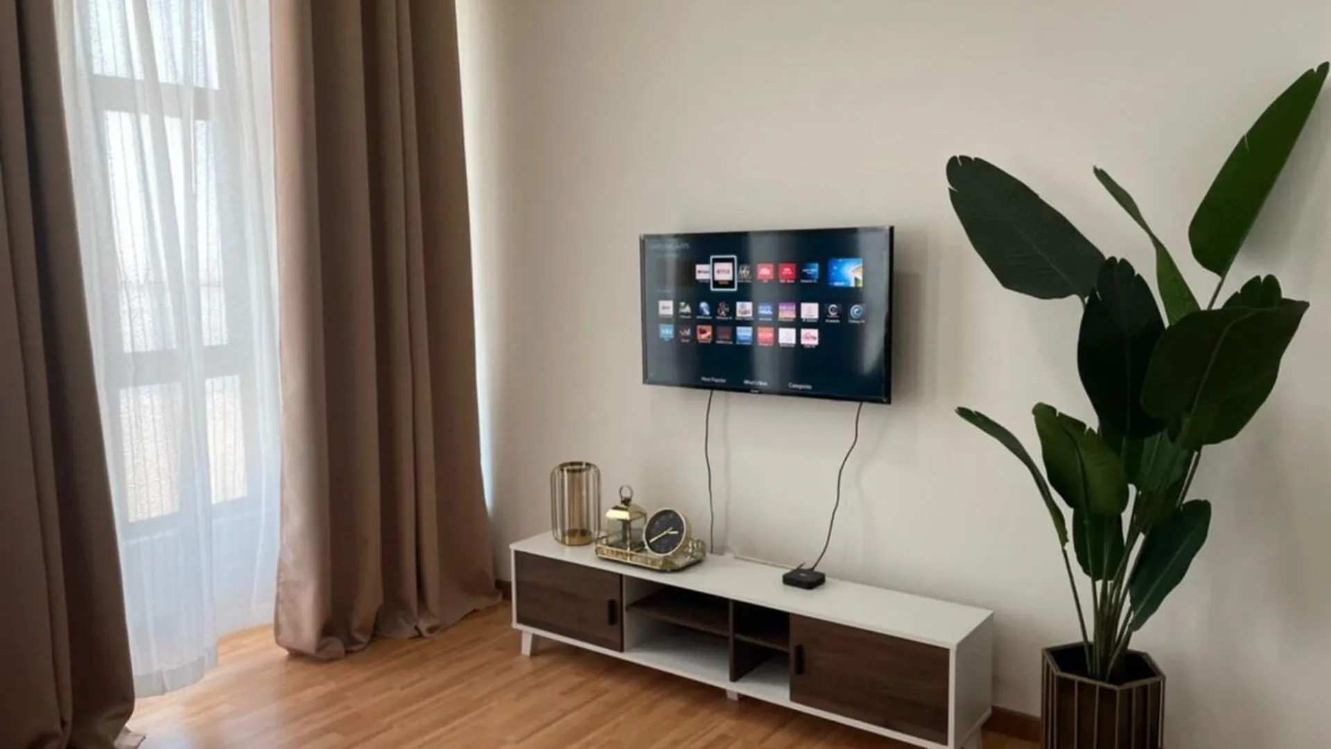 쿠안탄 테루크 쳄페타크의 아파트먼트 (410m², 침실 1개, 프라이빗 욕실 1개) 3성급 게스트하우스 스위트룸