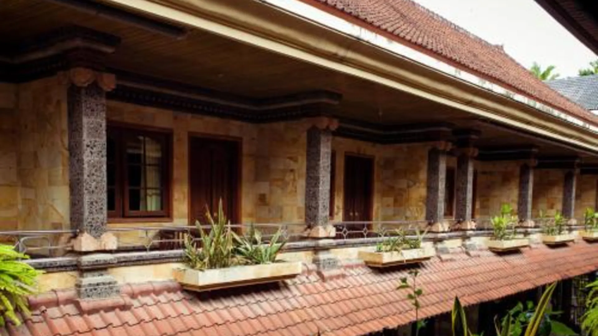 발리 세가라 사두 인 쿠타 2성급 호텔 수영장