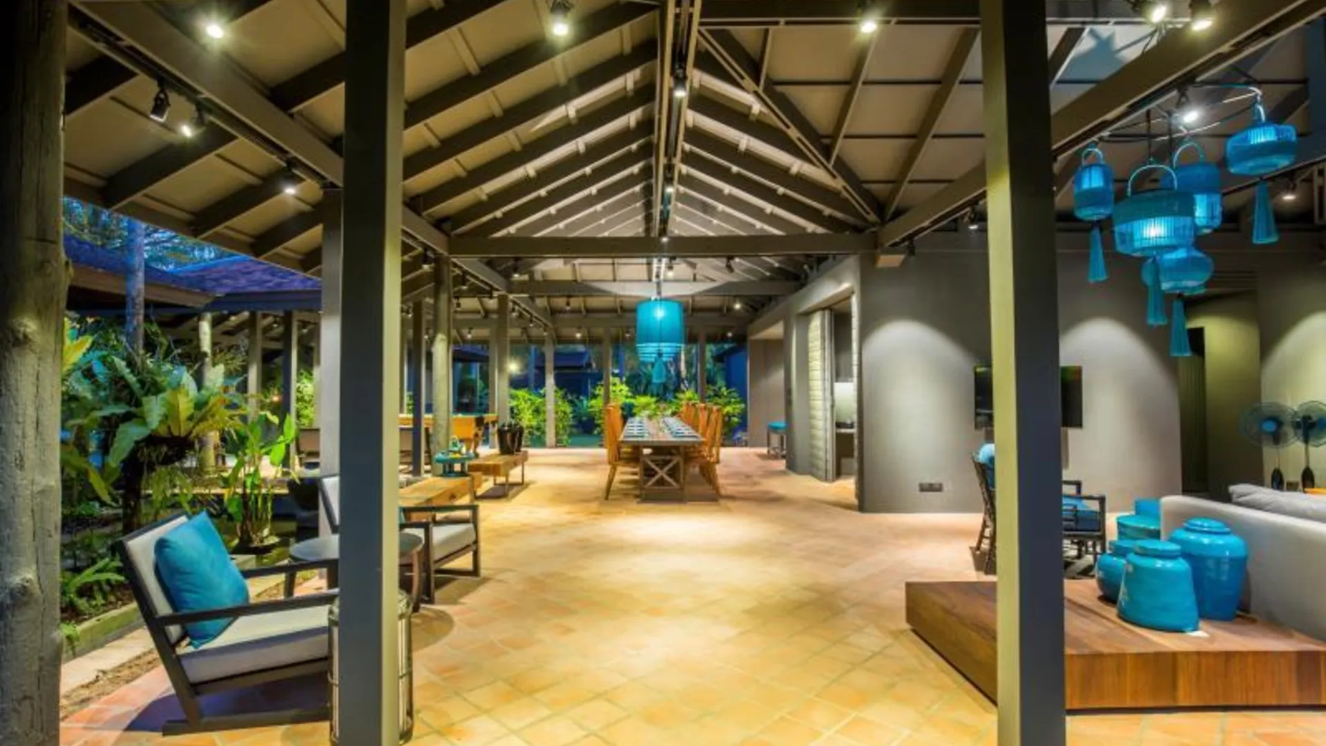 푸켓 언찬 리조트 앳 방타오 비치 5성급 호텔 외관