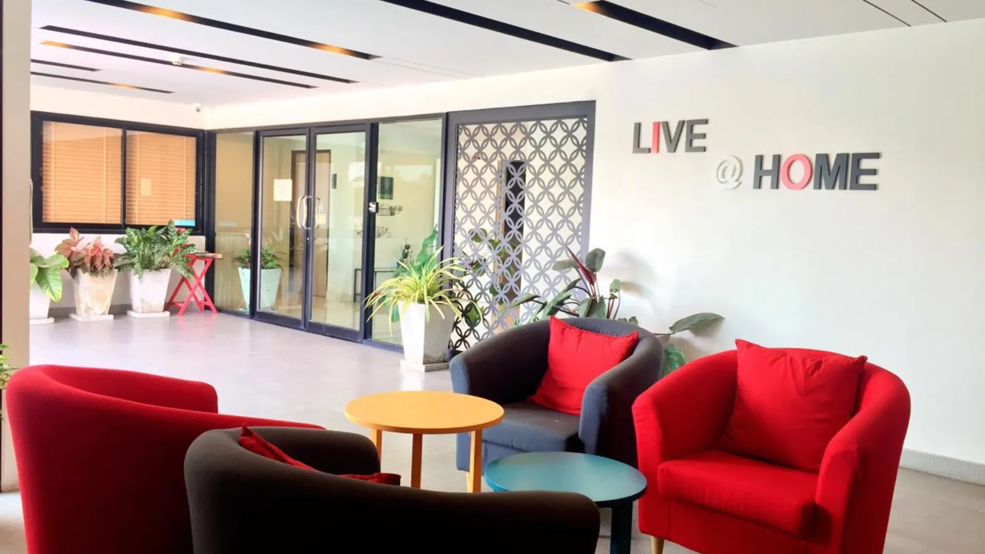 방콕 Aparthotel Live@Home Lasalle 20 (Sukhumvit 105) R4 3성급 싱글룸 외관