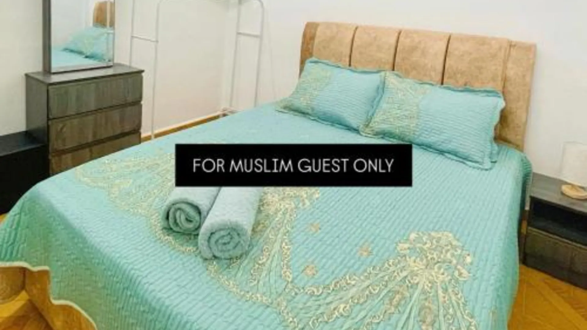 말라카 자신의 프라이빗 하우스 (100m², 침실 3개, 프라이빗 욕실 2개) 3성급 게스트하우스 스위트룸