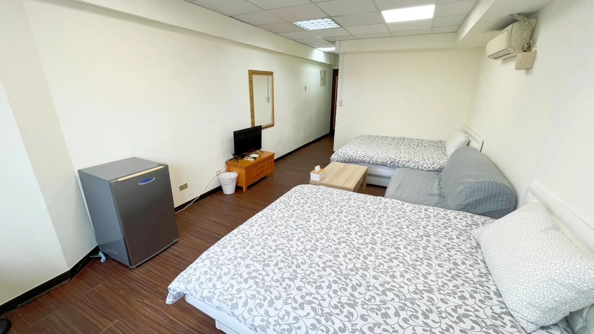 타이베이 타이베이 메인역의 프라이빗 하우스 (100m², 침실 1개, 프라이빗 욕실 1개) 2성급 싱글룸 수영장