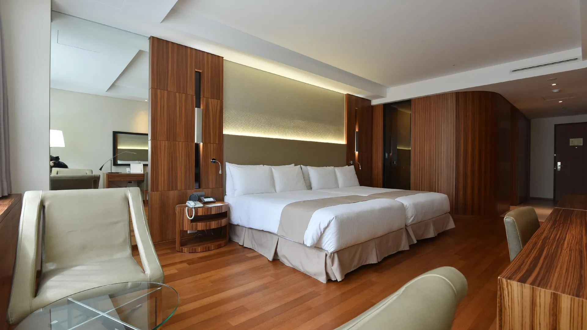 서울 퍼시픽 호텔 명동 4성급 호텔 스위트룸