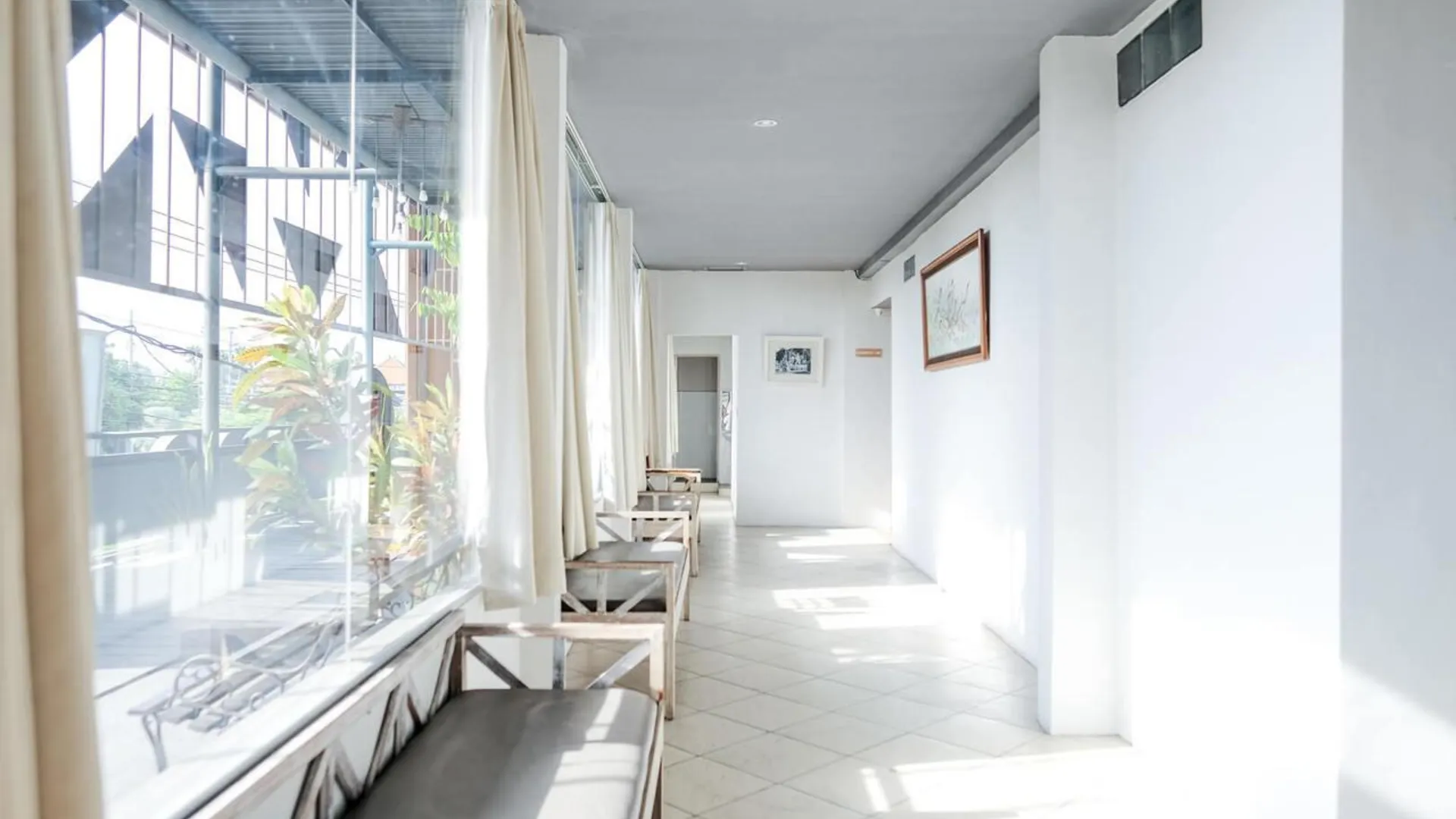 발리 레드도어즈 플러스 @ 선라이즈 호텔 사누르 3성급 호텔 레스토랑