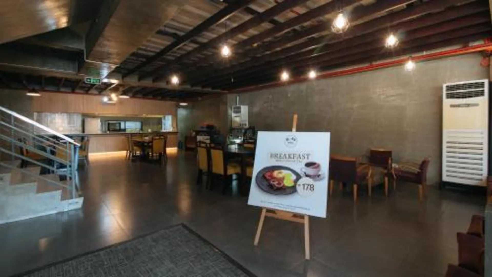 세부 레드도어즈 앳 인술라 스퀘어 만다우에 시티 1성급 호텔 전망