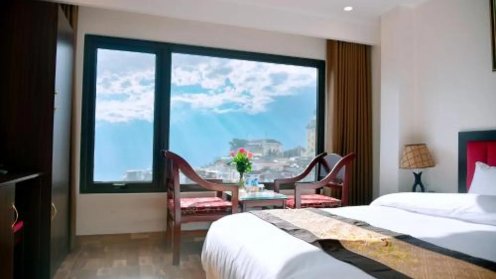 사파 사파 킹 호텔 - 흥 브엉 호텔 3성급 호텔 스위트룸