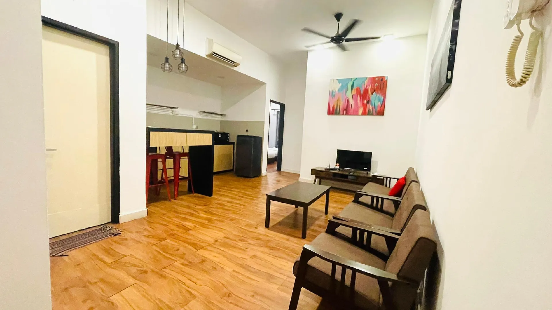 코타키나발루 쿠알라 펜유의 아파트먼트 (85m², 침실 1개, 프라이빗 욕실 1개) 3성급 싱글룸 레스토랑